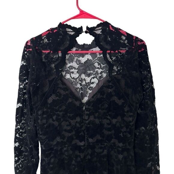 Saylor Revolve Kacey Floral Velvet Lace Back Cutout Mini Dress Black Size Medium - Picture 4 of 11